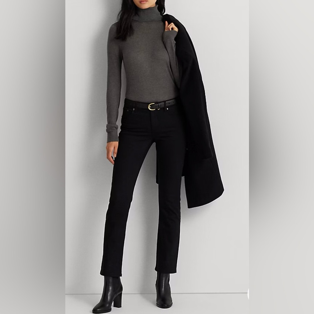 Ralph Lauren Women's Black Classic Straight Jeans. Size 10